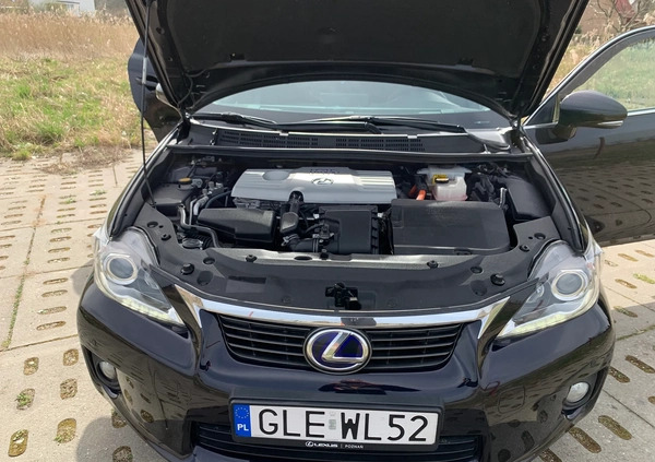 Lexus CT cena 43400 przebieg: 260000, rok produkcji 2012 z Lębork małe 137